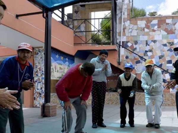 Universidad abre línea de ayuda al adulto&nbsp;mayor