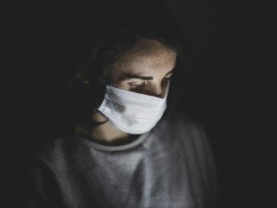 Estudio sobre los efectos y el impacto de la pandemia COVID-19 en la población LGBTIQ venezolana en situación de movilidad en&nbsp;Ecuador