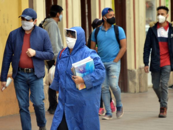 Científicos ecuatorianos alertan sobre el peligro del uso de dióxido de cloro contra el&nbsp;Covid-19